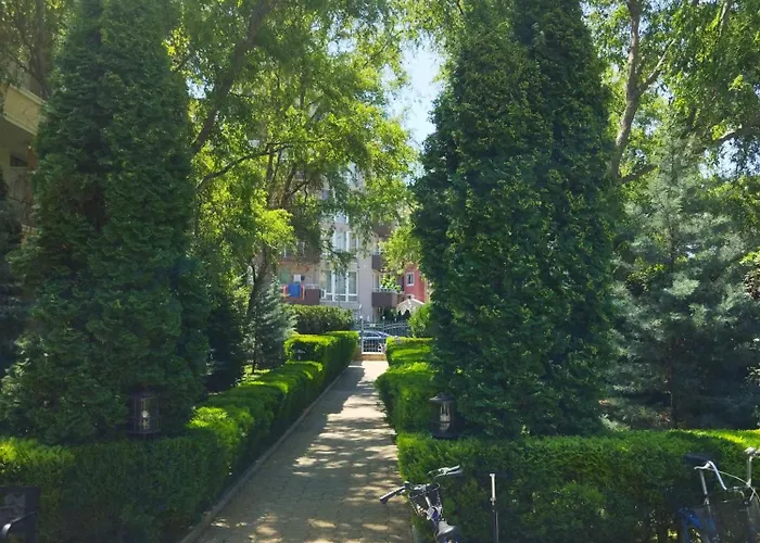 Apartment святая елена Slantschew brjag