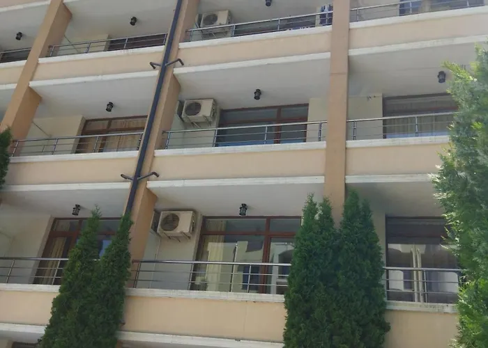 Apartment святая елена Slantschew brjag